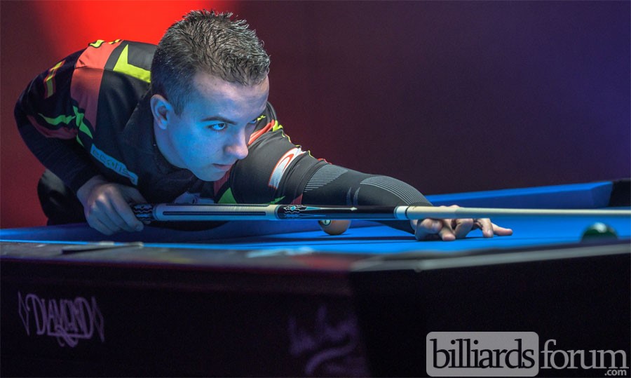 David Alcaide making a shot at the 2019 World Pool Masters