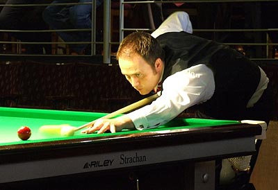 Photo of Mike Russell playing billiards #1 Photo of Mike Russell playing billiards #1