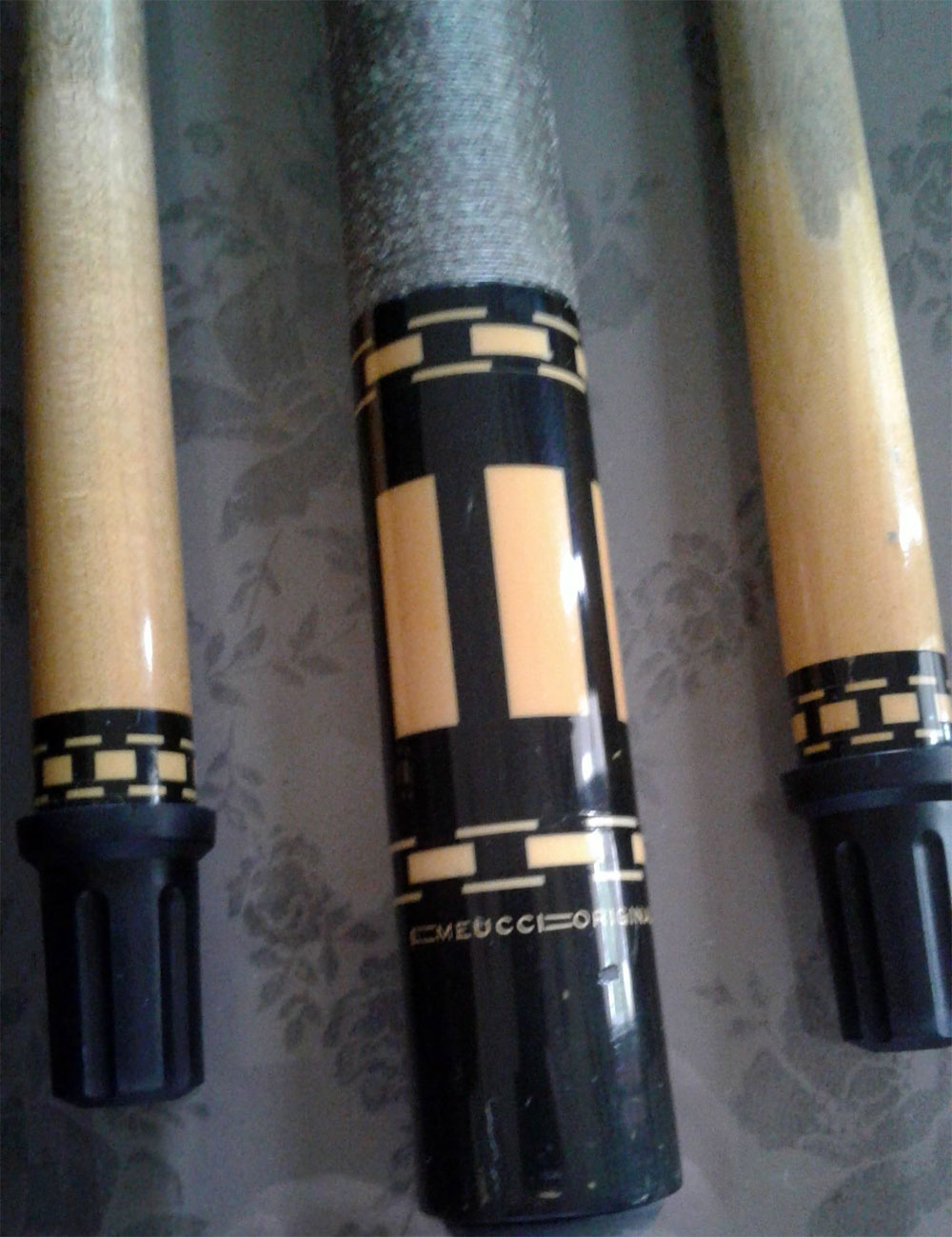 original meucci mo-7 pool cue with 2 shafts