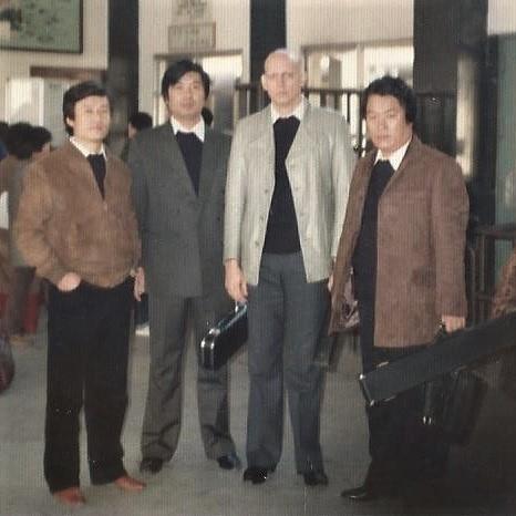 Exhibition-Tour-1981-L-R-Kim-Dong-Su,-Pak-Byung-Moon,-Ron-Springman,-Young-Kwi-Moon.jpg